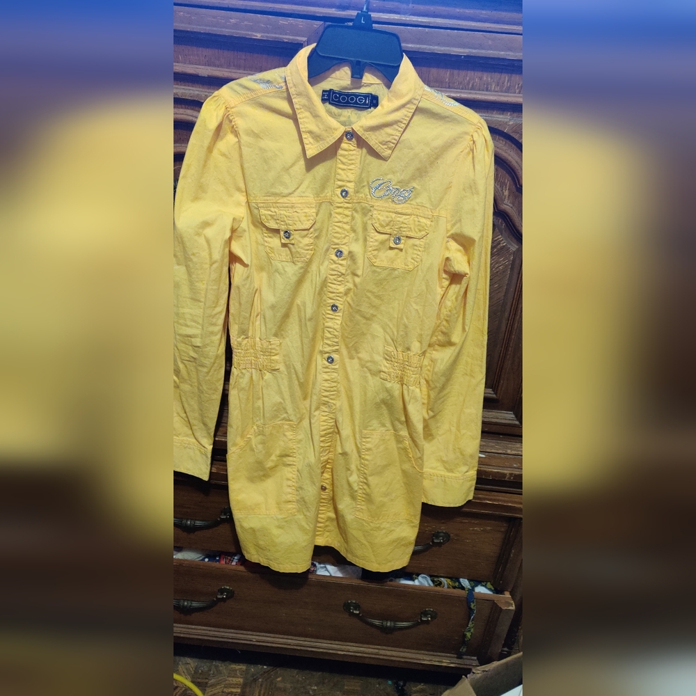 COOGIE Short Button Up Yellow Dress Size Medium  With Design On Back